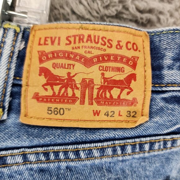 Levis Jeans Mens 42x32 Blue Retired 560 High Rise Loose Fit Straight Leg - Picture 9 of 13